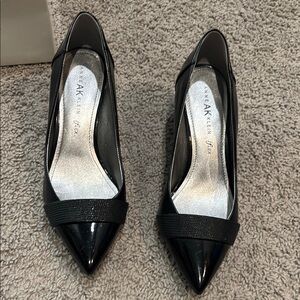 Anne Klein Black Heels Sleek Pointed-Toe Design
